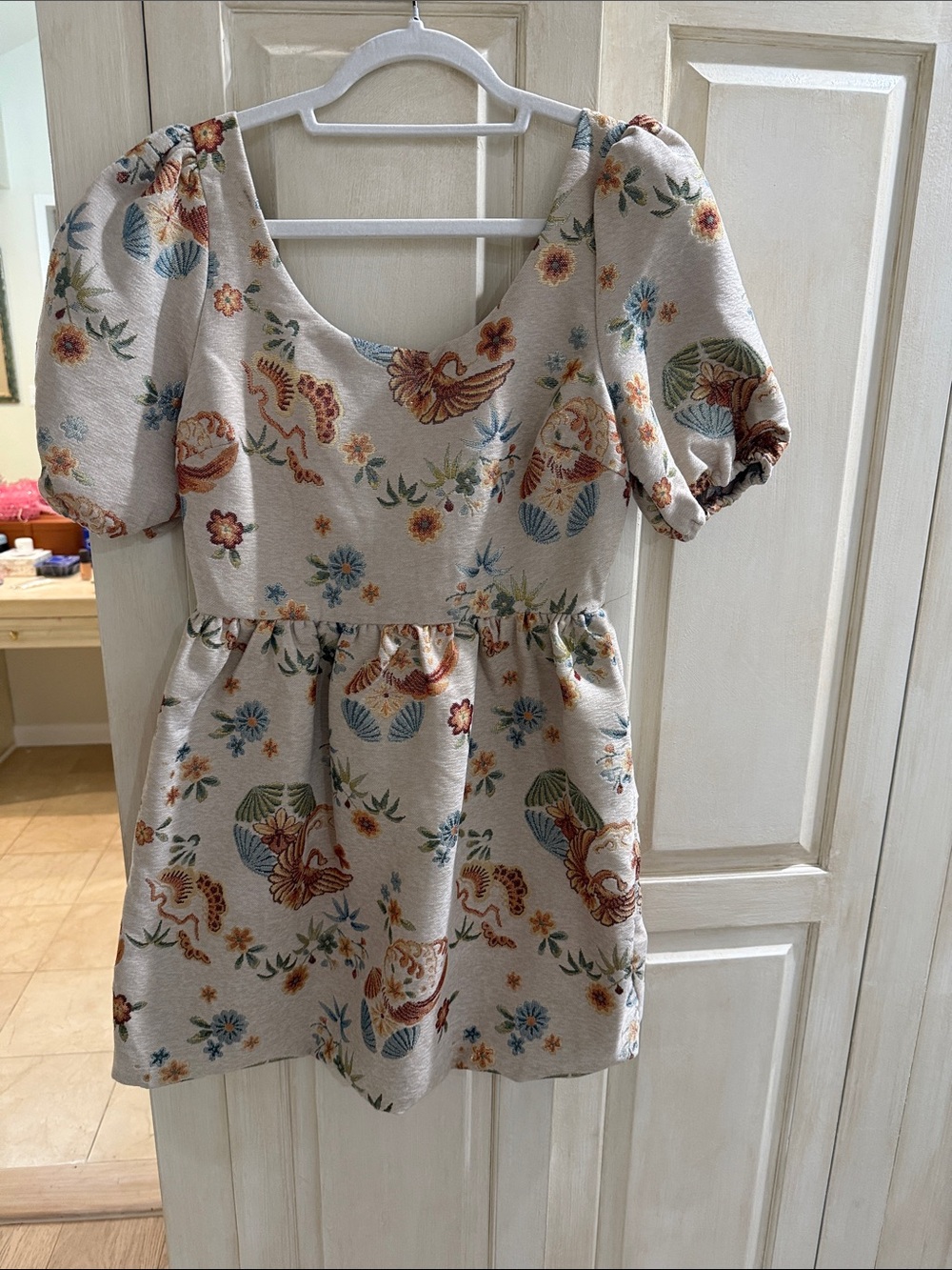 Storia Cream Floral Puff Sleeve Mini Dress
